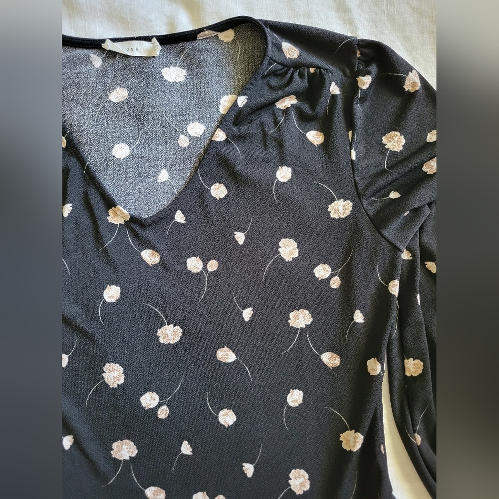 ⚘️V-neck Knit Top - Picture 9 of 11